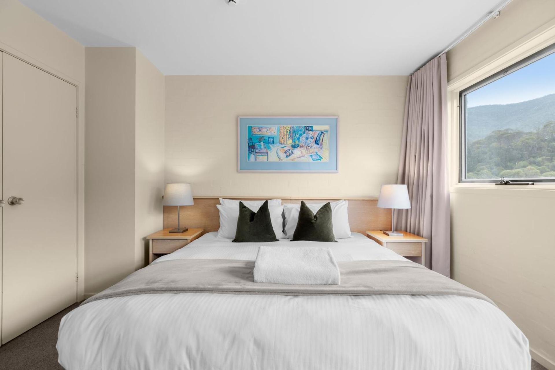 Village Green 2 Bedroom Loft Townhouse With Views Fireplace And Garage Parking Thredbo Exteriör bild