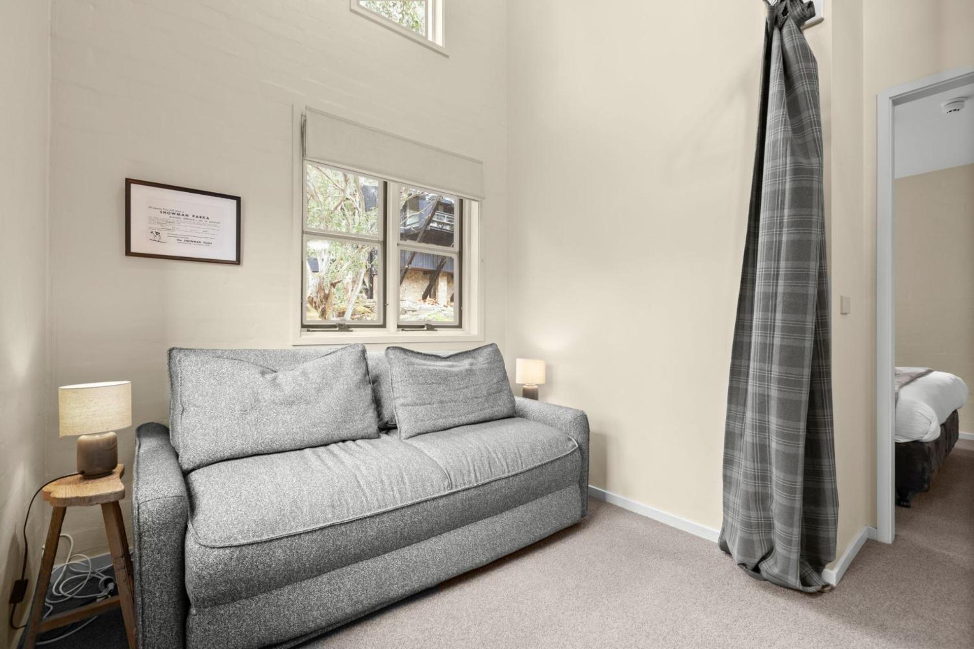 Village Green 2 Bedroom Loft Townhouse With Views Fireplace And Garage Parking Thredbo Exteriör bild