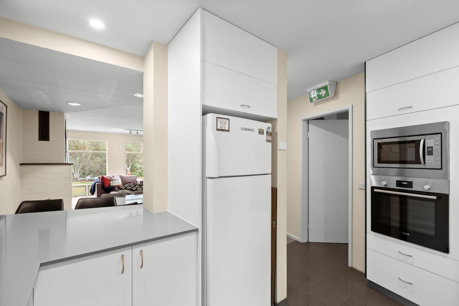 Village Green 2 Bedroom Loft Townhouse With Views Fireplace And Garage Parking Thredbo Exteriör bild